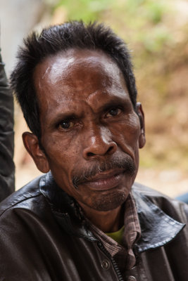 13 portraits of members of the coffee coop 3
