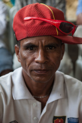 13 portraits of members of the coffee coop 4