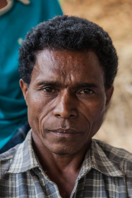 13 portraits of members of the coffee coop 9