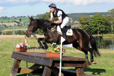 Oliver Townend on ODT Quizzical 12_d90_DSC_3193