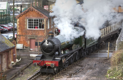 6960 Great Western Railway Modified Hall Class Raveningham Hall.