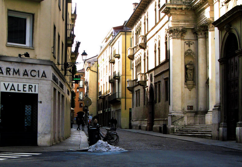 A Corner on Corso Andrea Palladio4726