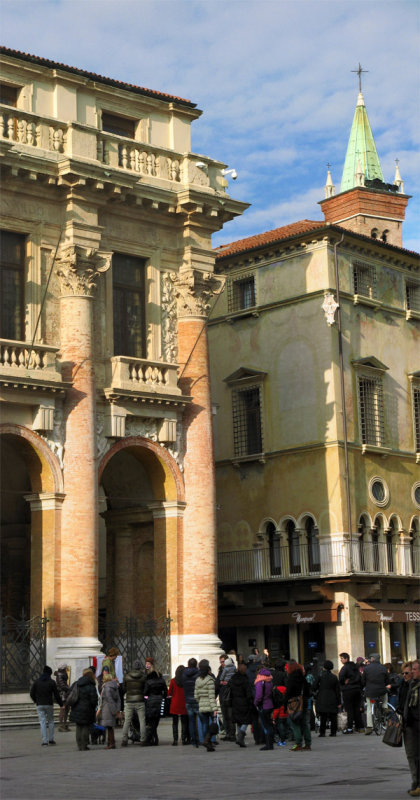The Loggia del Capitaniato (1471)4763pan