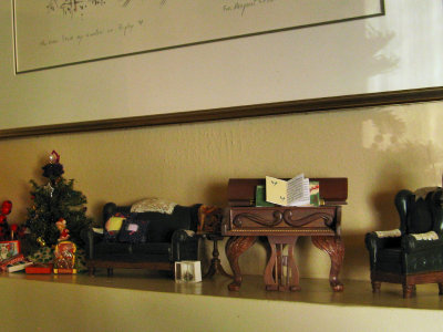 A Little Christmas on the Mantelpiece4559.jpg