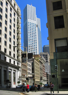 Montgomery Street Corner5129