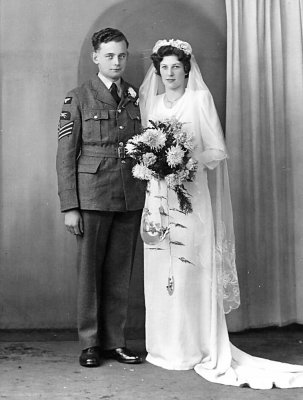 Gerald and Olive Bailey - 27 Jan 1945.