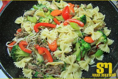 Stir Fry with Bow Tie Noodles and Vegetables