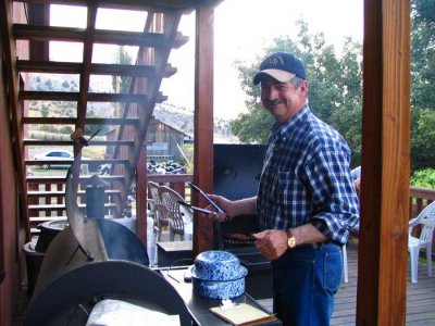 phil-grillin.jpg