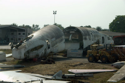 The DC-10 had been rotting in Abidjan since 2003