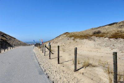 Road through the dunes to the beach, Noordwijk