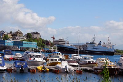 lesund harbor, west of the old town