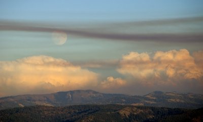 Moonrise Mt. Lola with Ralston smoke