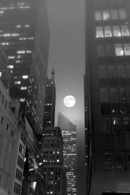 _MG_0849 When Youre Between The Moon and New York City.jpg