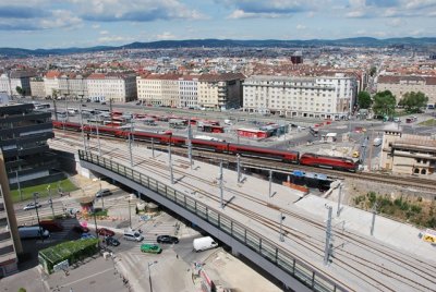 Railjet passing through