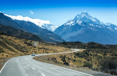 Winding road to Mount Cook, New Zealand