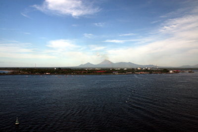 Puerto Corinto estuary and the San Cristobal Volcano. 