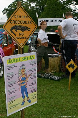 Sheila and Bruce - Aborigi-Mini