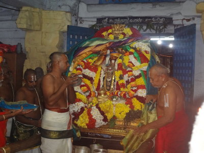 azvam adorned with divya desa maryathai.JPG