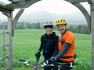 2010_0508 Jen  Don at Heavens Bench 850h PF.jpg