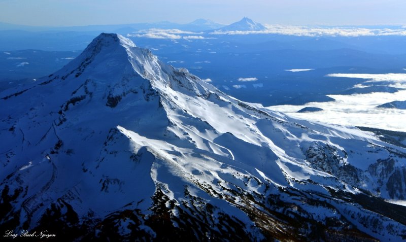 Mt Hood, Mt Jefferson, Three Sisters, Cascade Mountains, Oregon 