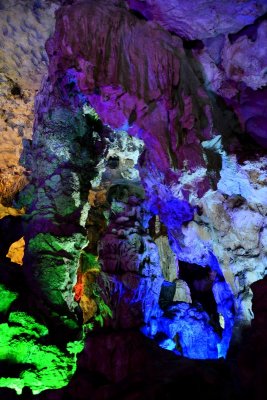 Dau Go Cave, Rock formation, Halong Bay, Vietnam 
