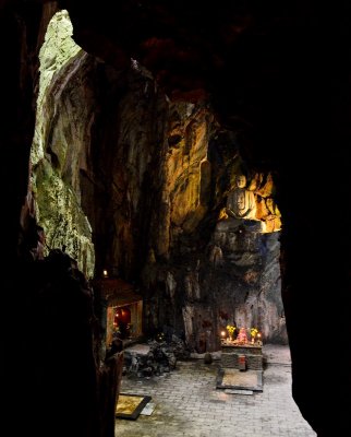 Huyen Khong Grotto, Marble Mountains, Da Nang, Vietnam 