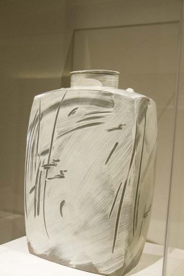 Choi Sungjae Meditation-Staying V, c. 1994 Grey stoneware with white slip