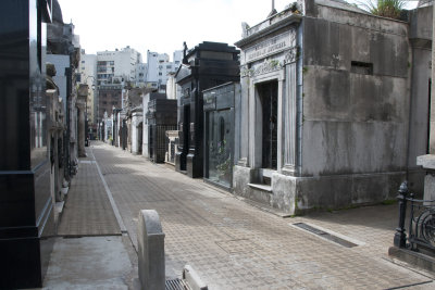 One of the avenues in Recoleta Cemetery