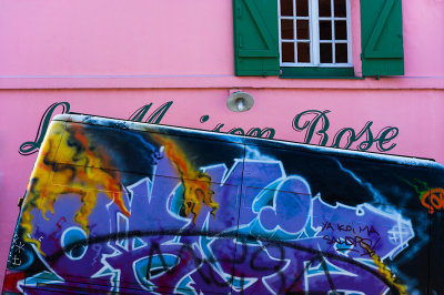 La maison rose ou  Ya koi ...