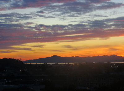 Sunset. Golden Gate Bridge. Day 3. 100mm-equiv, iso100, w/ Superfine mode. 0279r