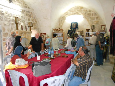Browsing the crafts at Dier Ghasaneh