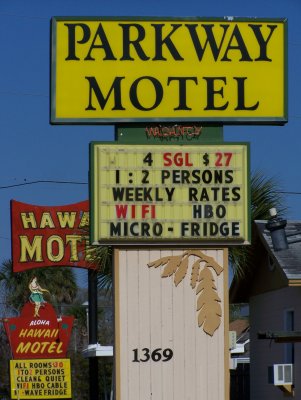 Vintage hotel signs, Ridgewood Ave.
