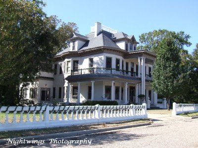 Gregg County -  Gladewater  -  trackside residence