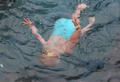 This is how Mila swims - and she can go really fast