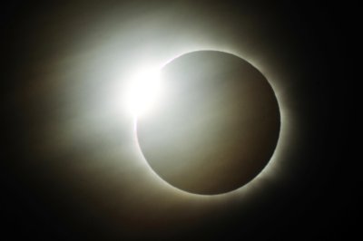 Total Solar Eclipse in Australia - 3rd Contact - Cloud Stretch