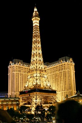 Le Paris et la Tour Eiffel