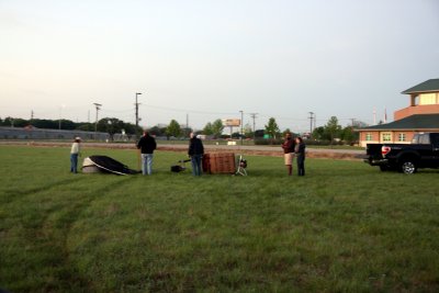 Ballon Ride 04-12-13-002.JPG