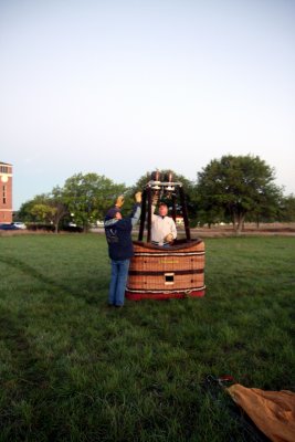 Ballon Ride 04-12-13-003.JPG