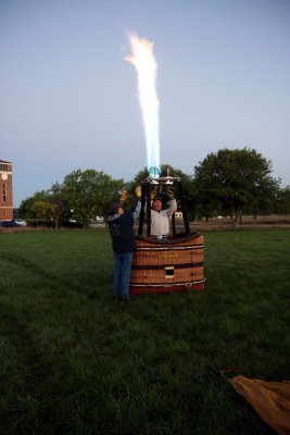 Ballon Ride 04-12-13-004.JPG