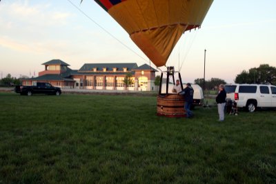Ballon Ride 04-12-13-035.JPG