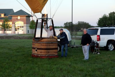 Ballon Ride 04-12-13-036.JPG