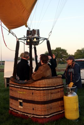 Ballon Ride 04-12-13-038.JPG