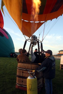 Ballon Ride 04-12-13-050.JPG