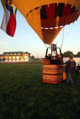 Ballon Ride 04-12-13-055.JPG