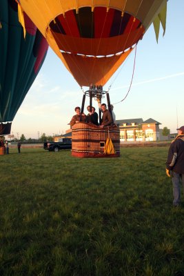 Ballon Ride 04-12-13-059.JPG