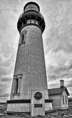 Yaquina-Head-lighthouse-hdr-BW.jpg