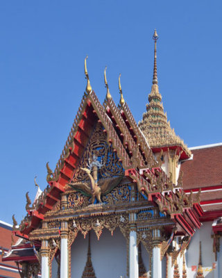 Wat Thewarat Kunchorn Wiharn Gable and Spire DTHB615