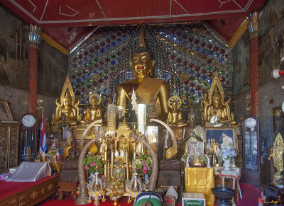 Wat Phratat Doi Suthep Wiharn Buddhas (DTHCM0014)