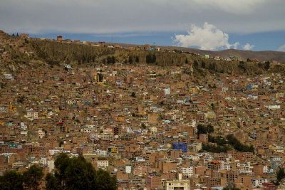 Les maisons accroches au ravin. La Paz