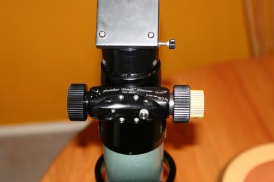 Bottom view of Feathertouch Focuser on TV-85